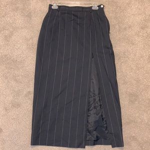 Ralph Lauren gorgeous 100% wool black/tan pin stripe high slit skirt!